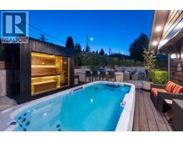 586-588 North Fletcher Road, Gibsons, BC V0N1V9 Photo 39