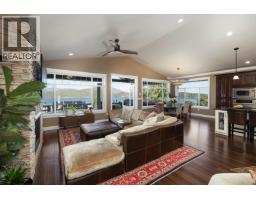 586-588 North Fletcher Road, Gibsons, BC V0N1V9 Photo 7
