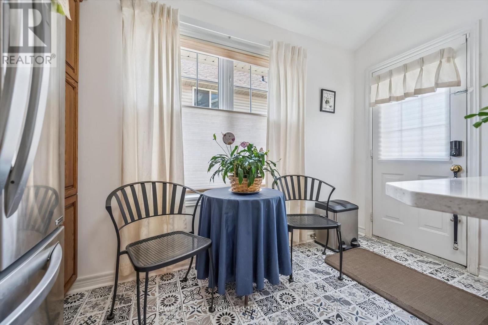 375 GORDON STREET - 13