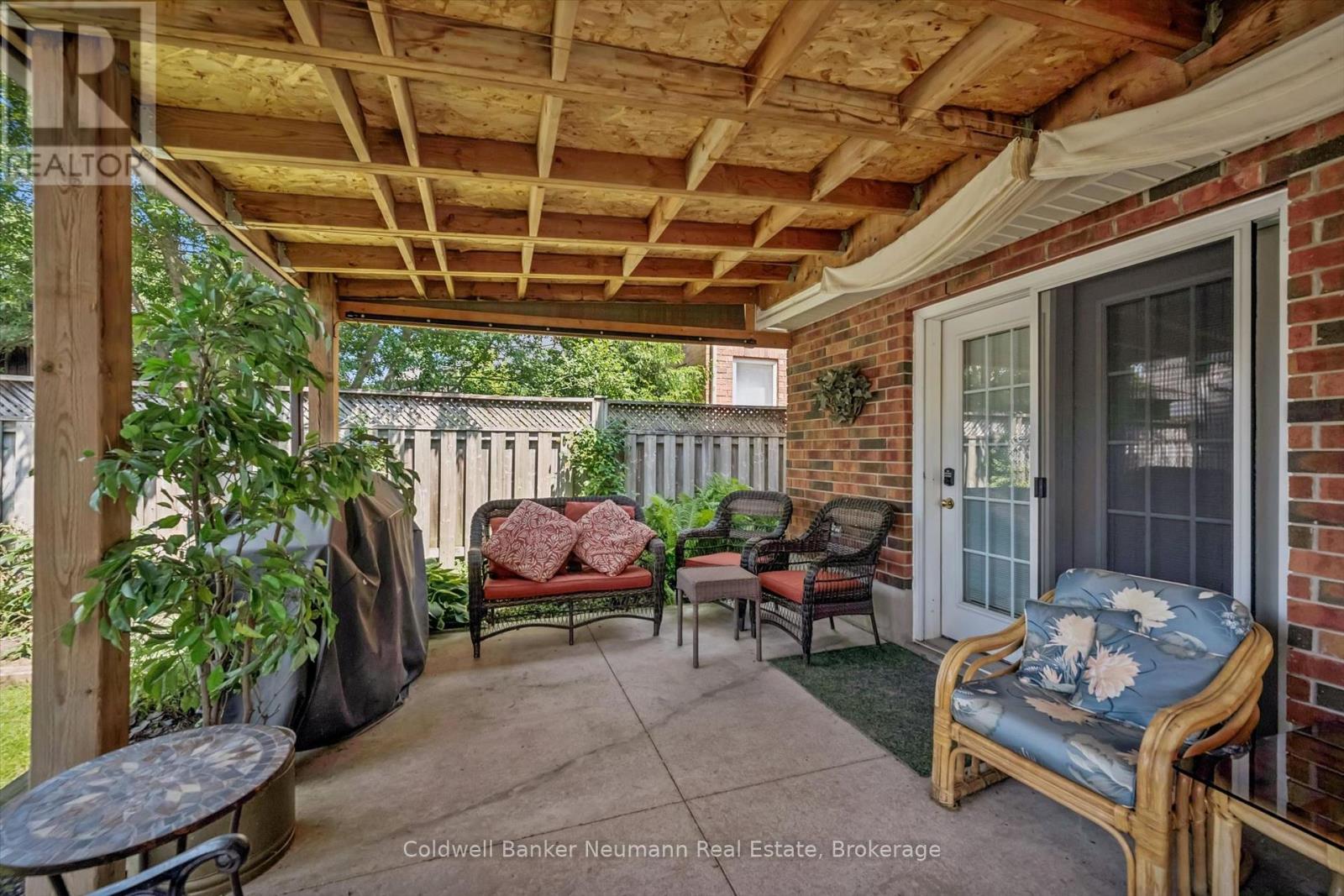375 GORDON STREET - 27