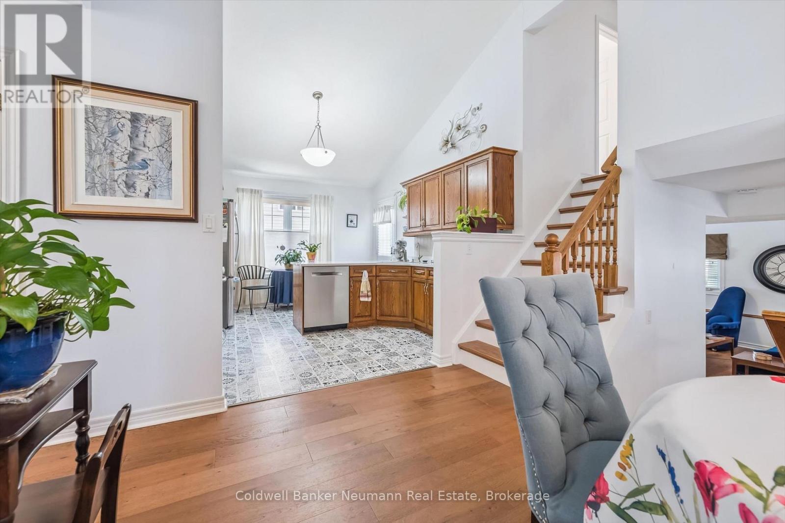 375 GORDON STREET - 9