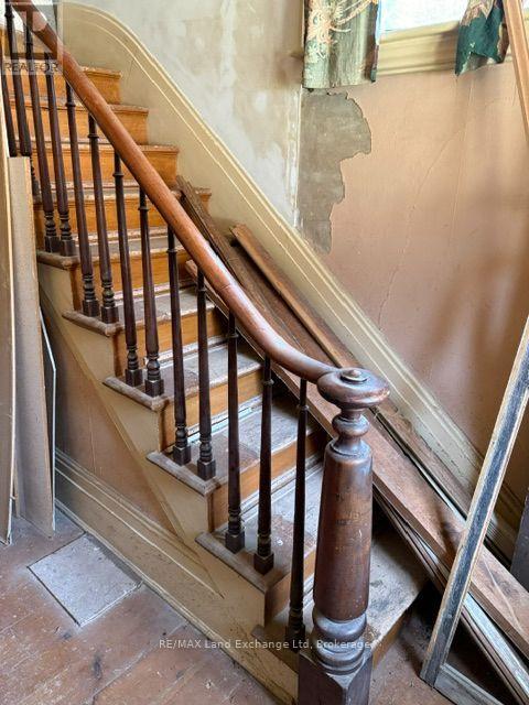 98 TRAFALGAR STREET - 11