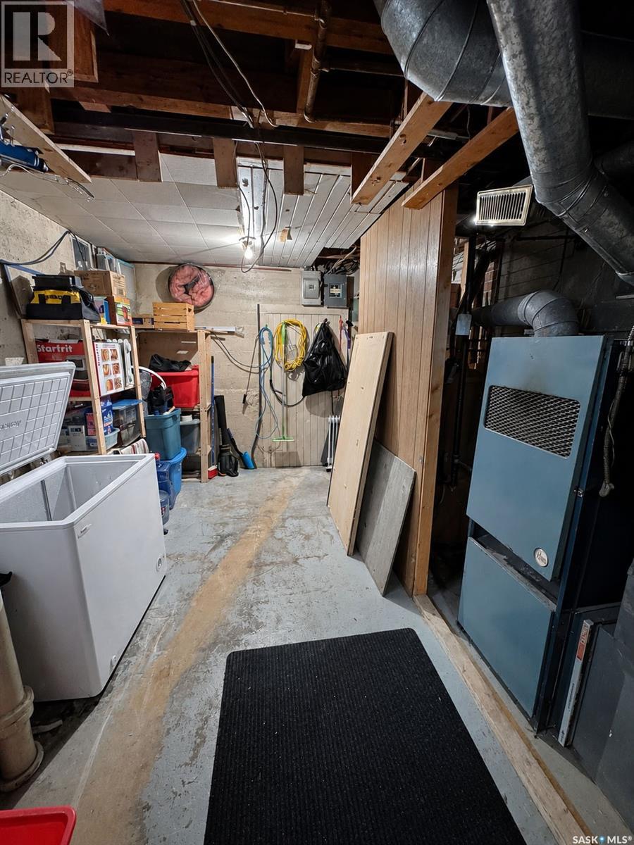 385 19th STREET W - 15