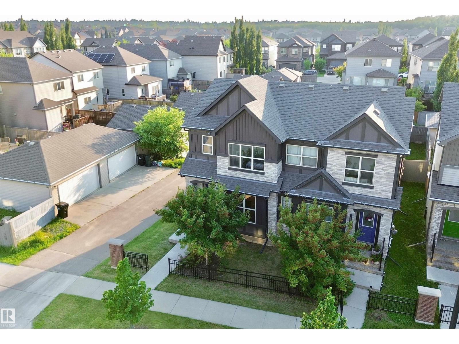 391 PIONEER RD, Greenbury, Spruce Grove photo 2