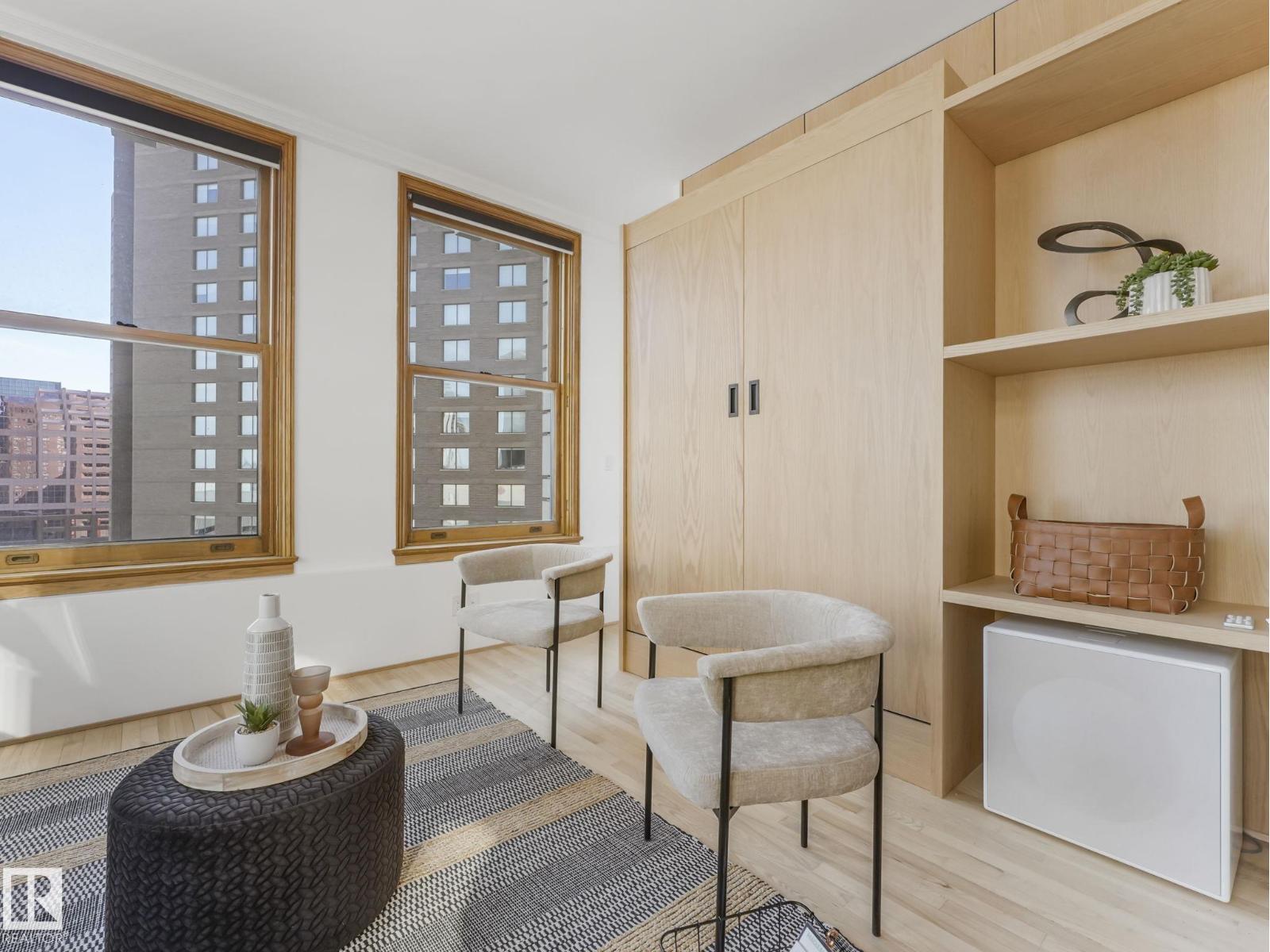 #807 10134 100 ST NW - 19