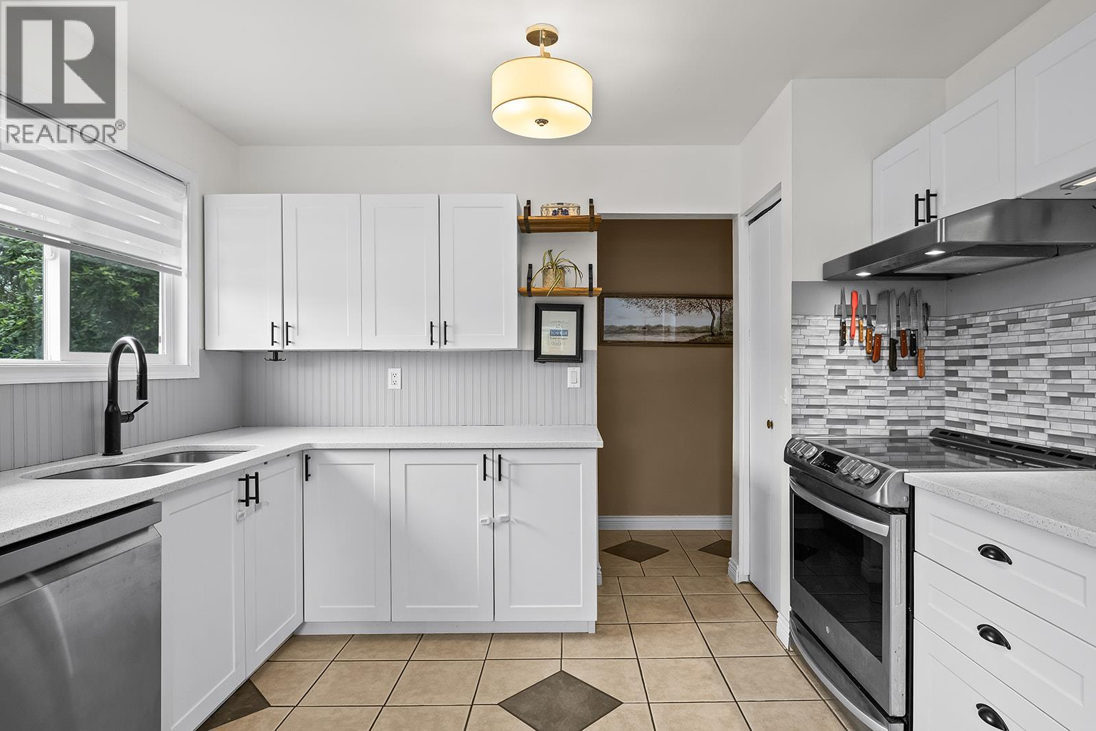  2447 Margaret Road, West Kelowna