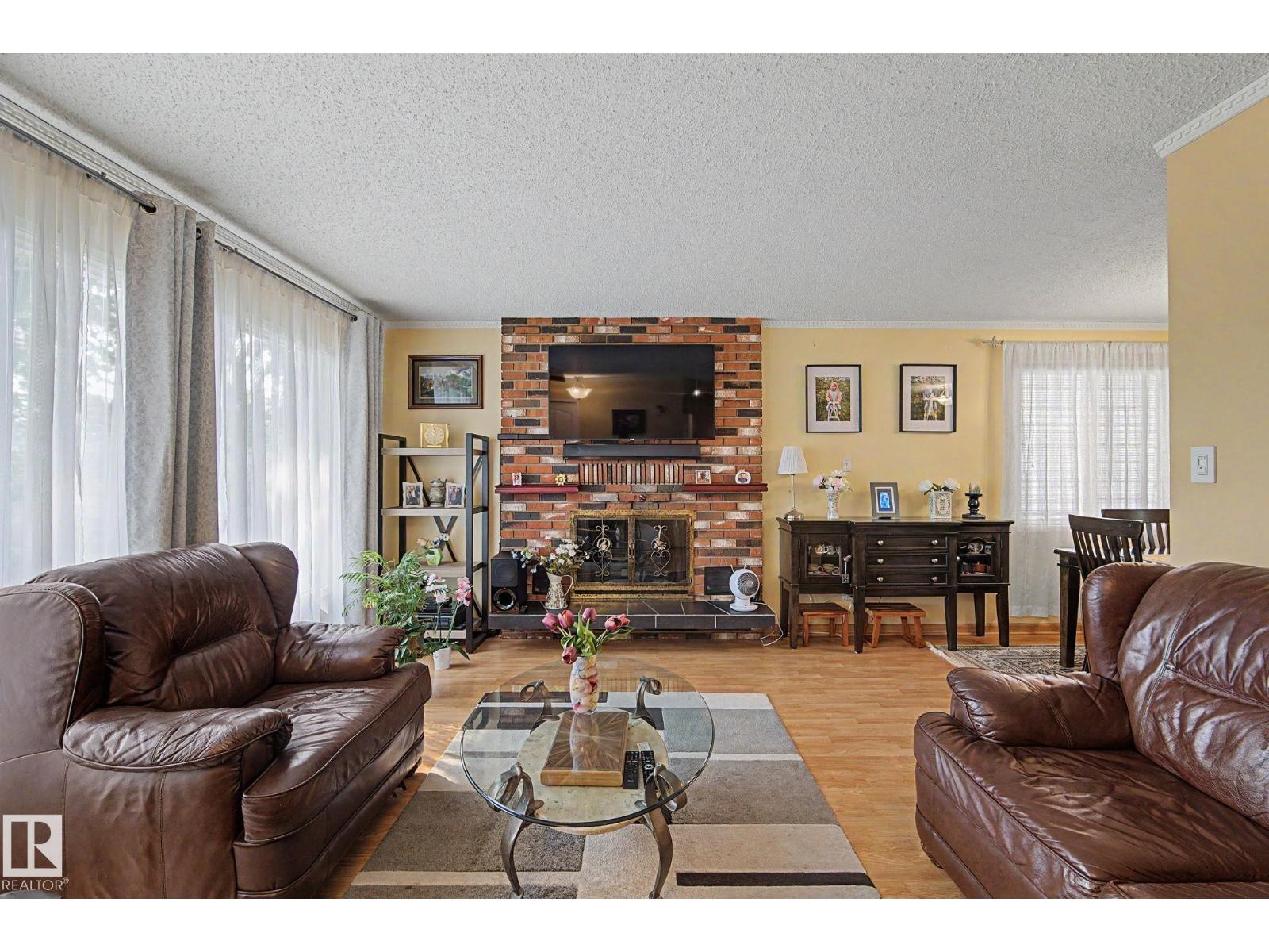11638 123 ST NW NW - 10