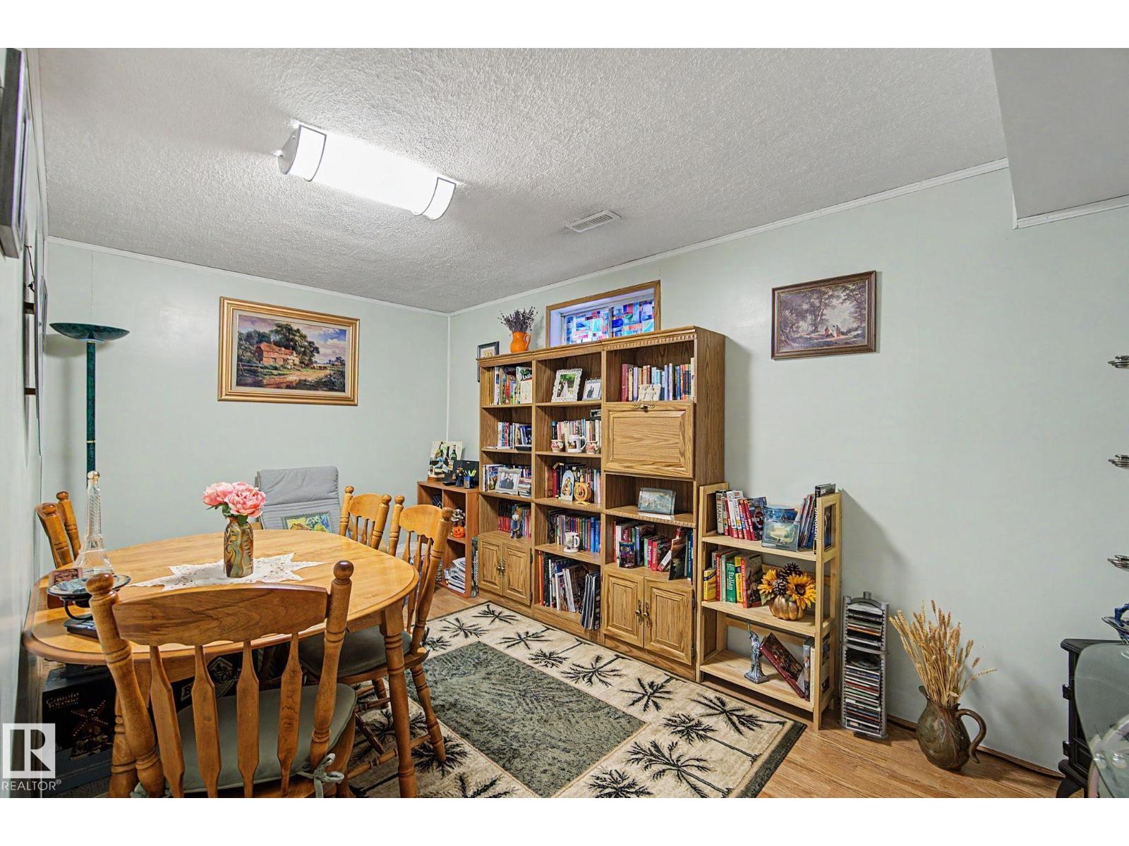 11638 123 ST NW NW - 37