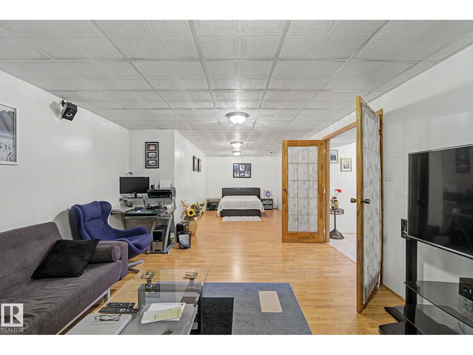 11638 123 ST NW NW - 45
