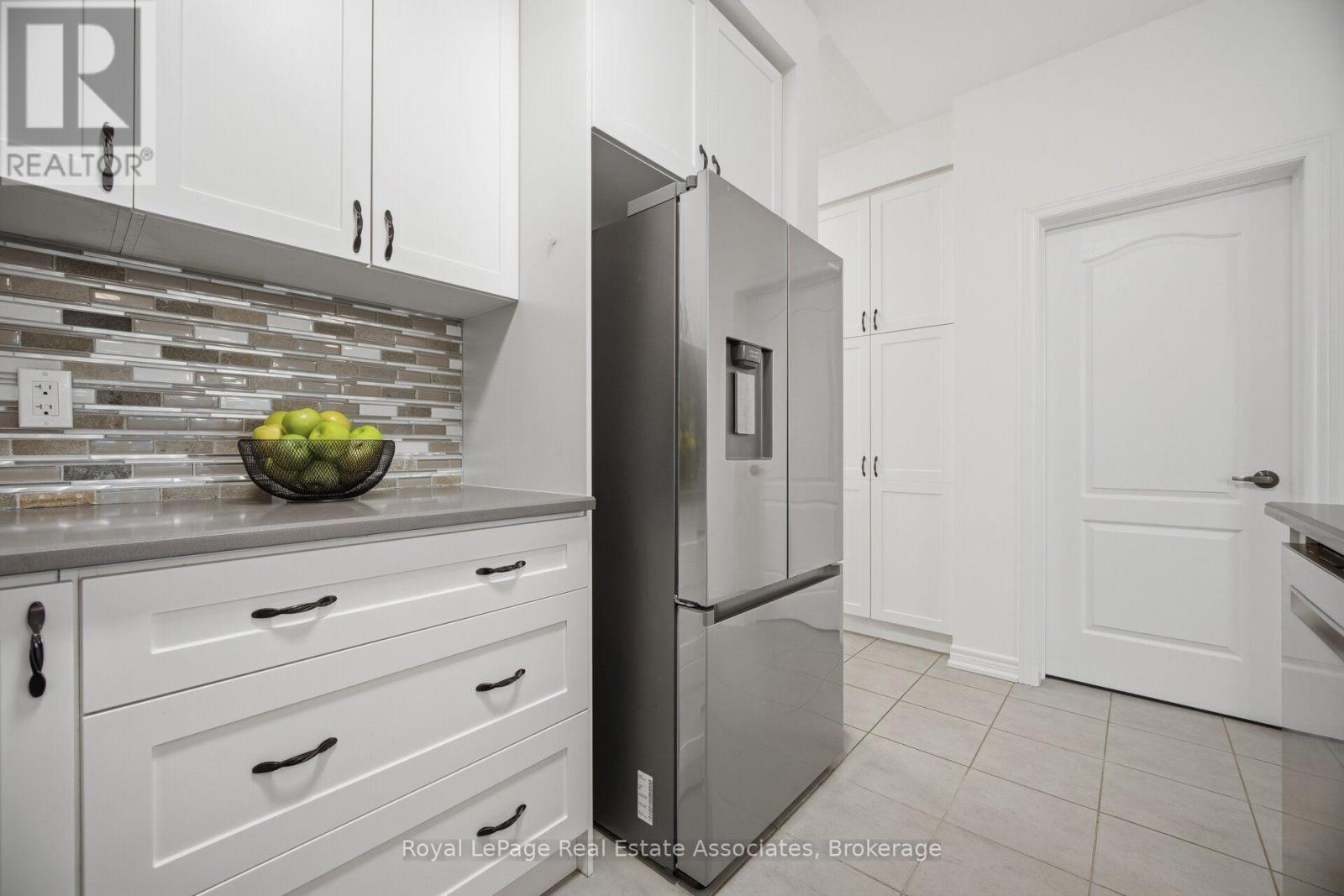 23 LOBELIA STREET - 16
