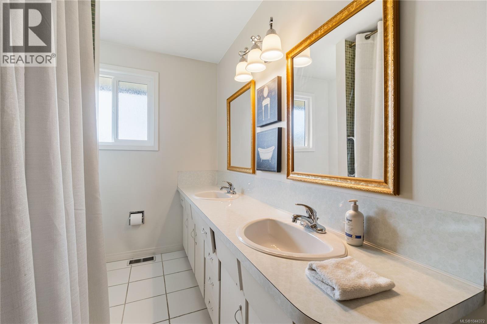 2840 Haliday Cres - 16