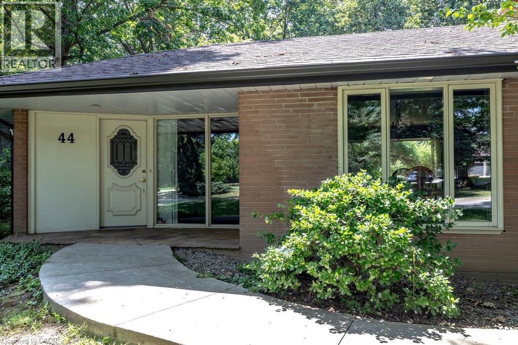 44 COLQUHOUN Crescent - 2