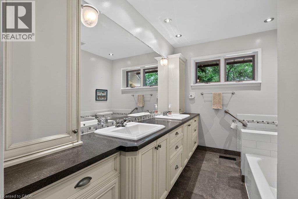44 COLQUHOUN Crescent - Image 30