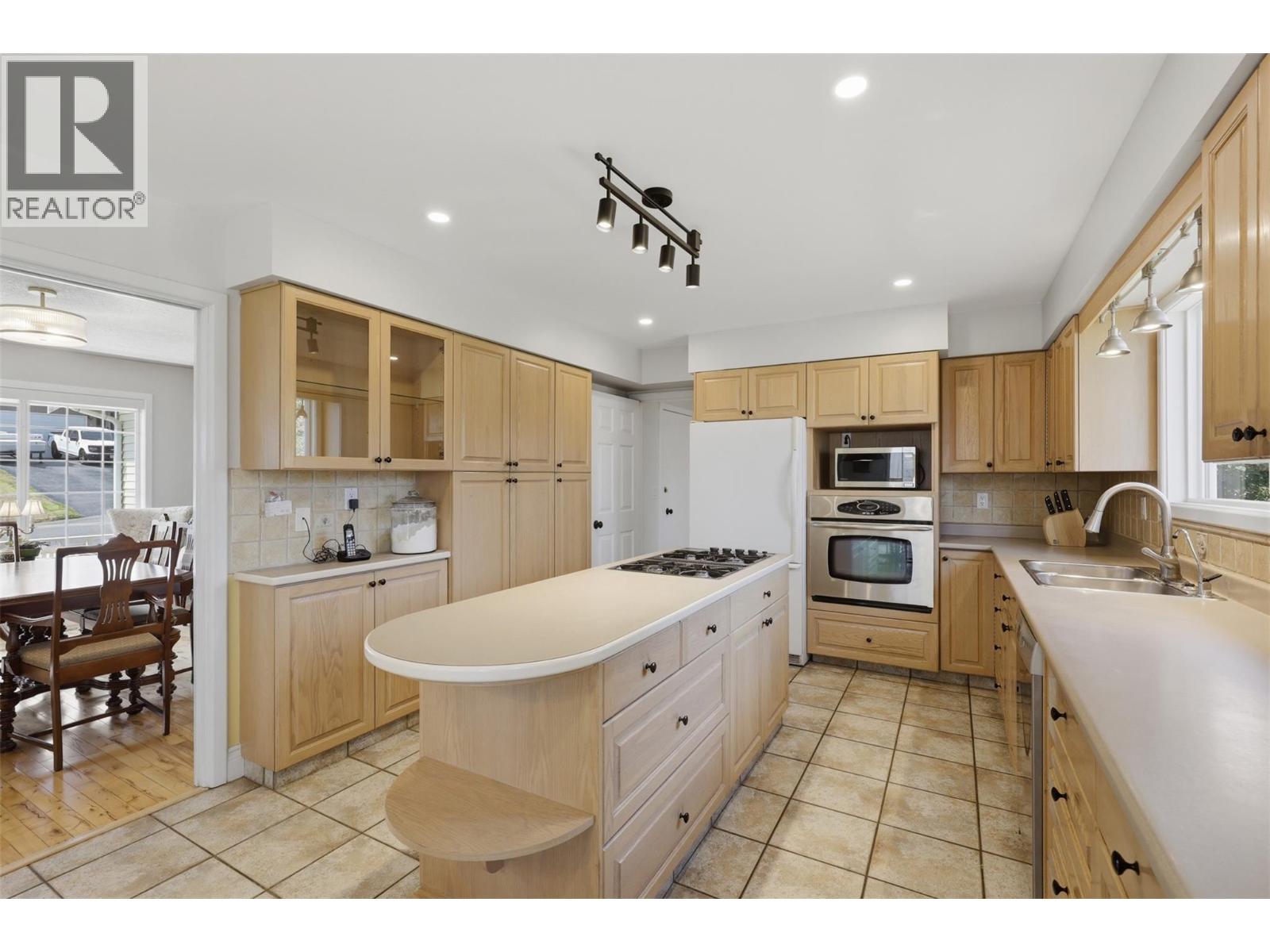 294 Robson Drive - 17