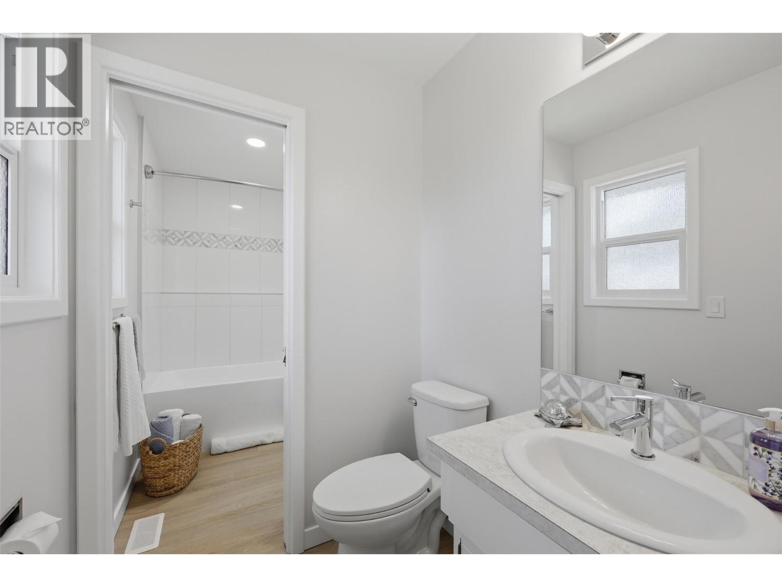 294 Robson Drive - 40