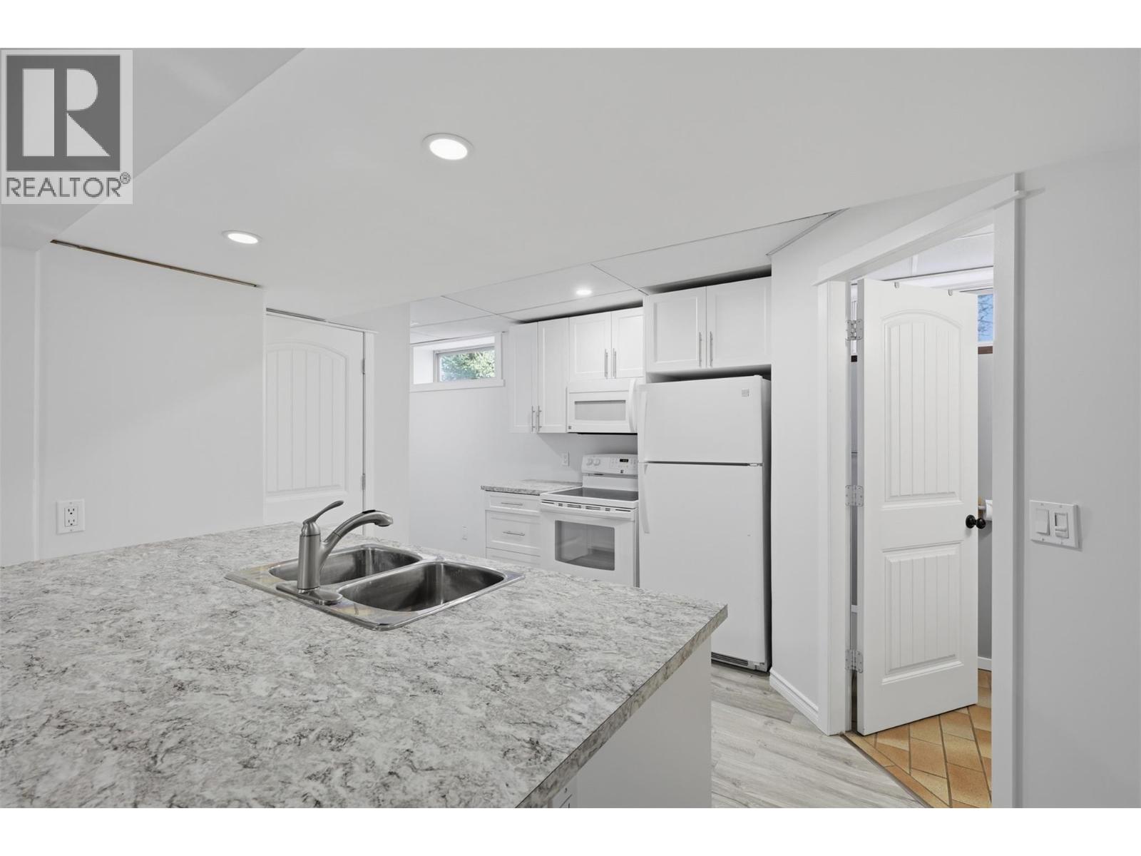 294 Robson Drive - 50