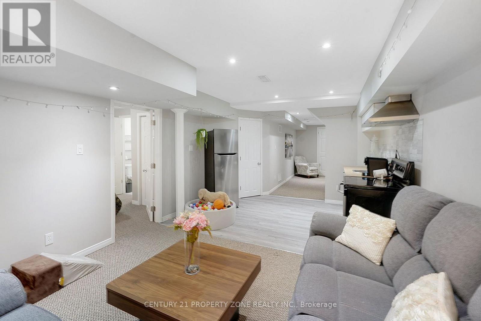 550 STONEHENGE DRIVE - 31