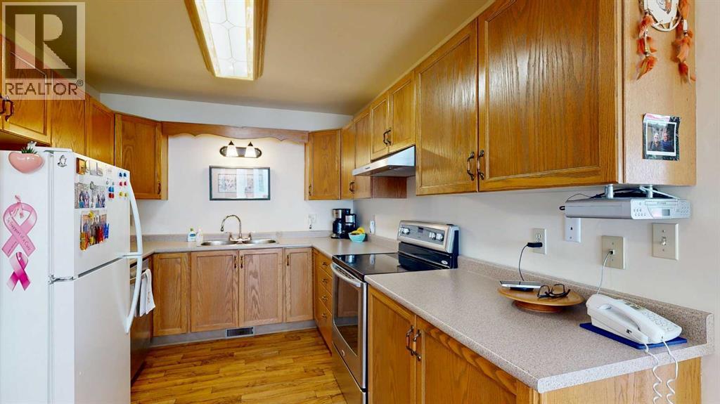 Listing photo – 3912 64 Street, Stettler