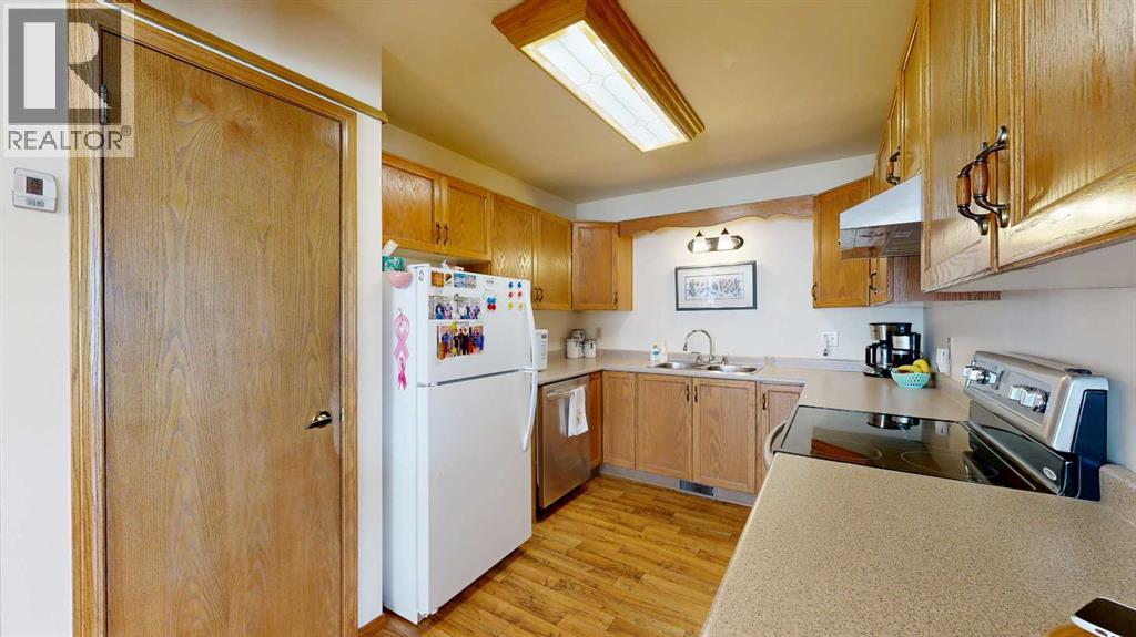 Listing photo – 3912 64 Street, Stettler