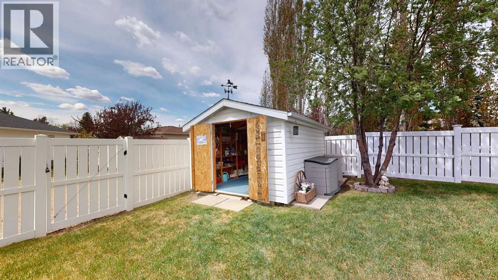 Listing photo – 3912 64 Street, Stettler