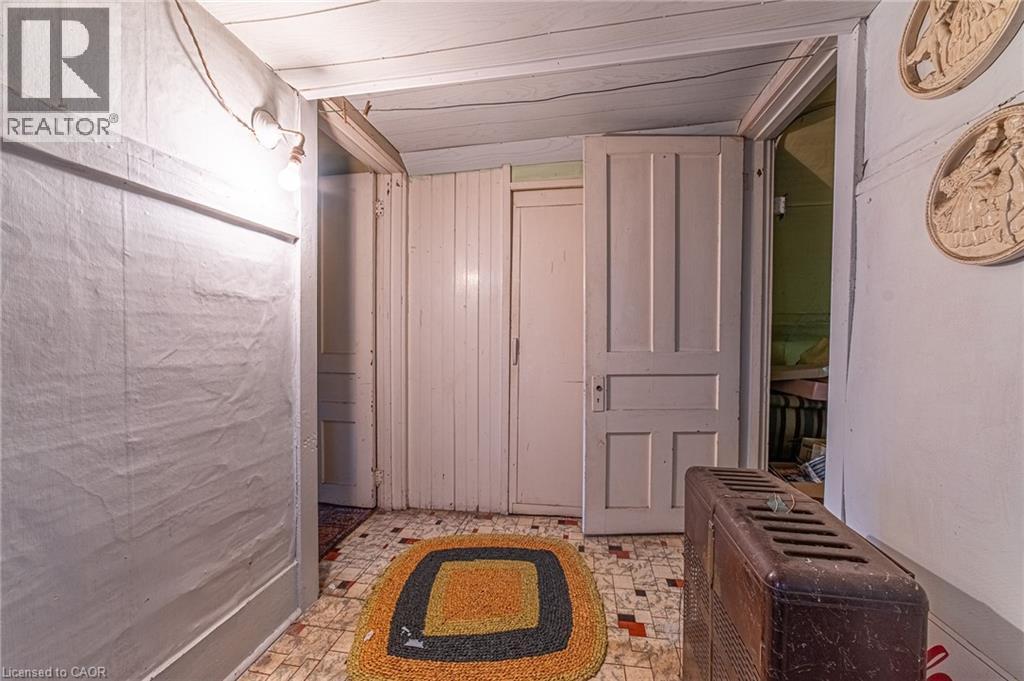 35 SHERMAN Avenue N - 18