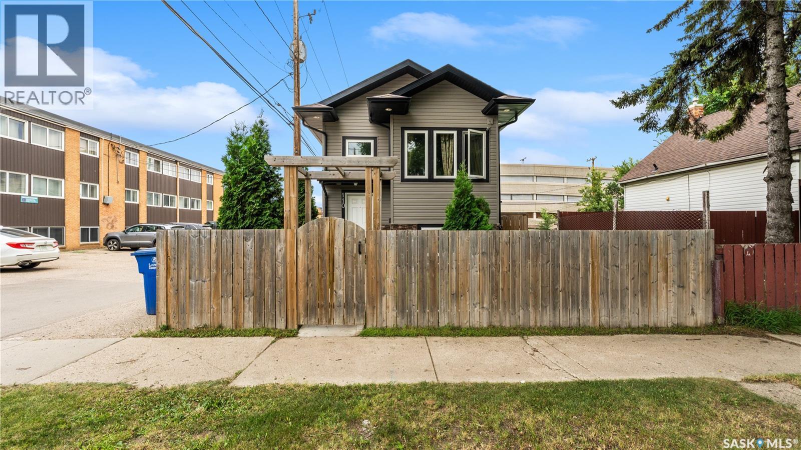 110 S AVENUE S, Saskatoon — photo 2
