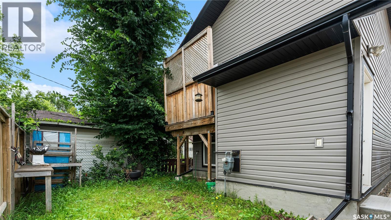 110 S AVENUE S - 35