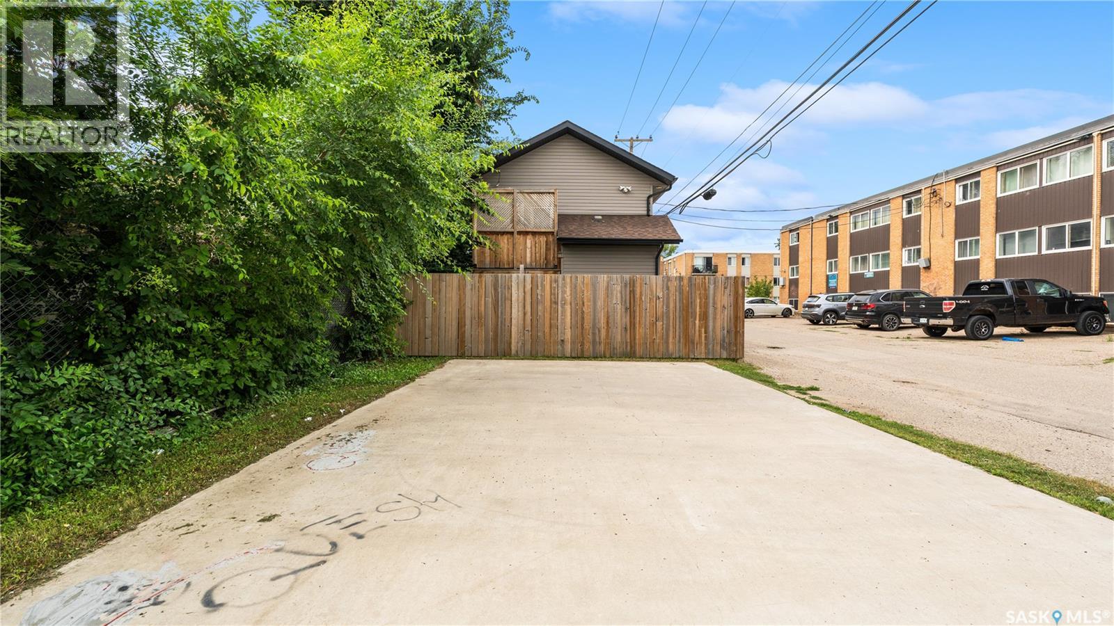 110 S AVENUE S - 43