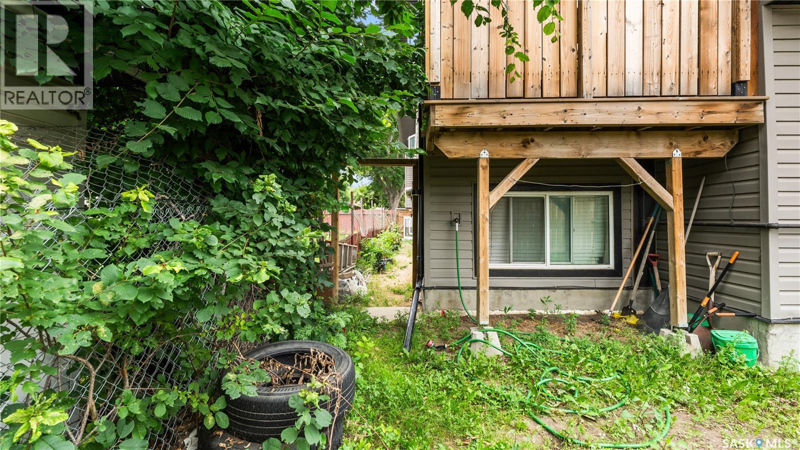 110 S AVENUE S - 47