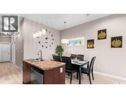 2pc Bathroom - 110 S Avenue S, Saskatoon, SK S7M2Z6 Photo 10