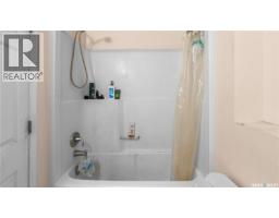 110 S Avenue S, Saskatoon, SK S7M2Z6 Photo 42