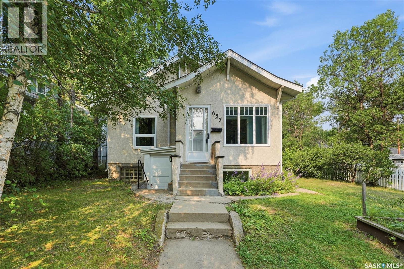 627 9th AVENUE N, Saskatoon — photo 2
