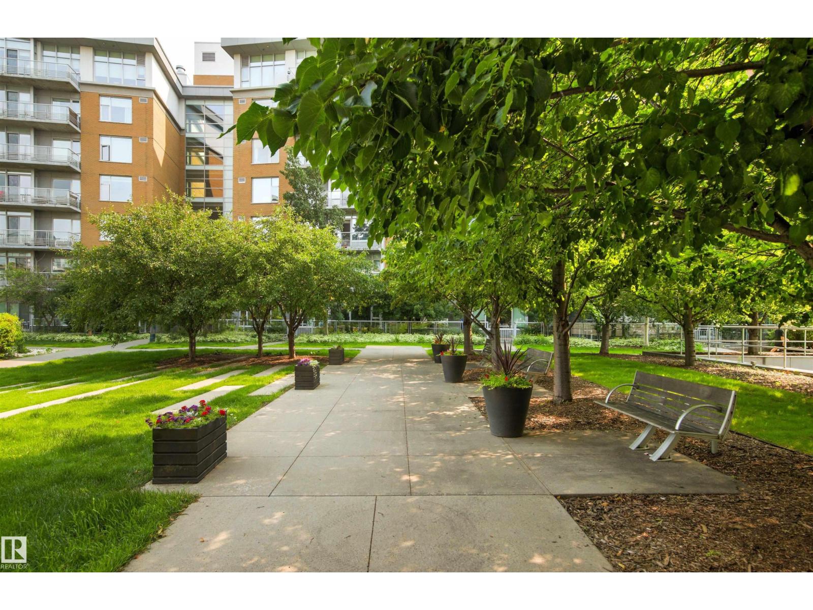 #406 2504 109 ST NW - 52