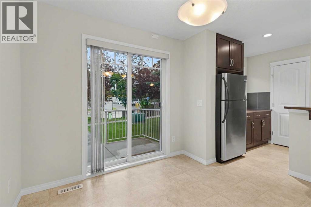 127 Prestwick Villas SE - 11