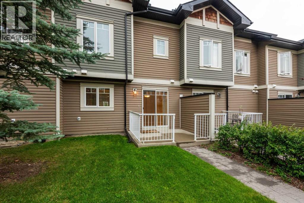 127 Prestwick Villas SE - 13