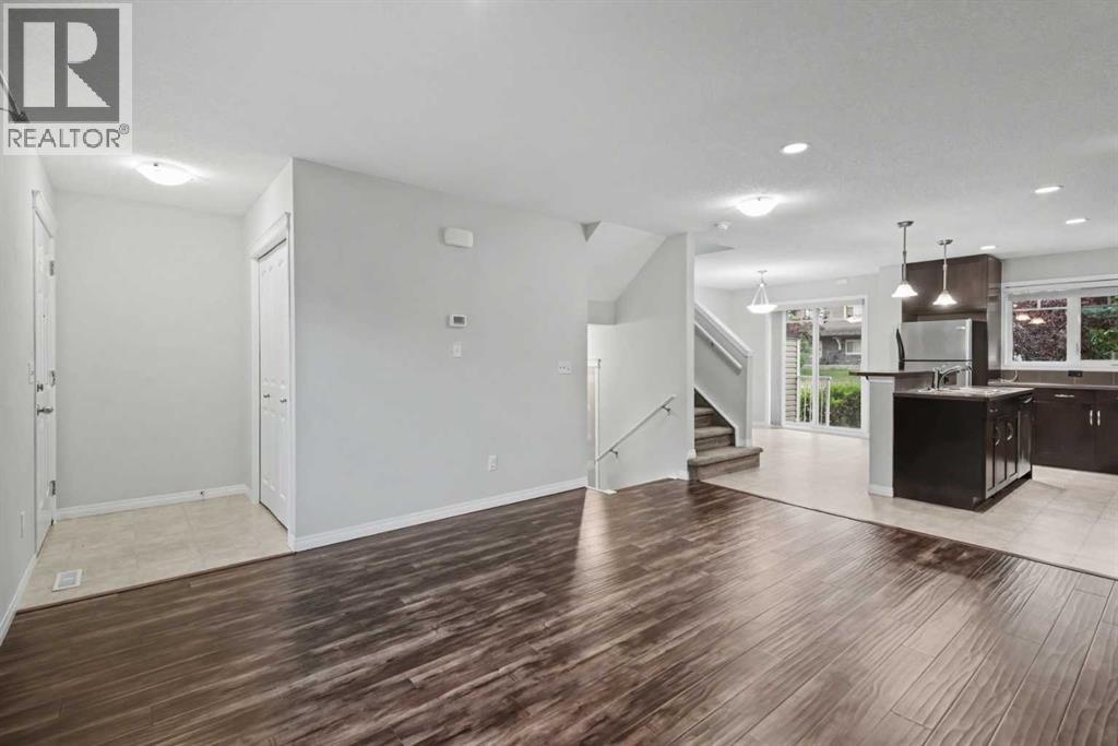 127 Prestwick Villas SE, McKenzie Towne, Calgary photo 5