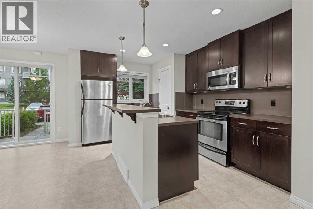 127 Prestwick Villas SE - 7