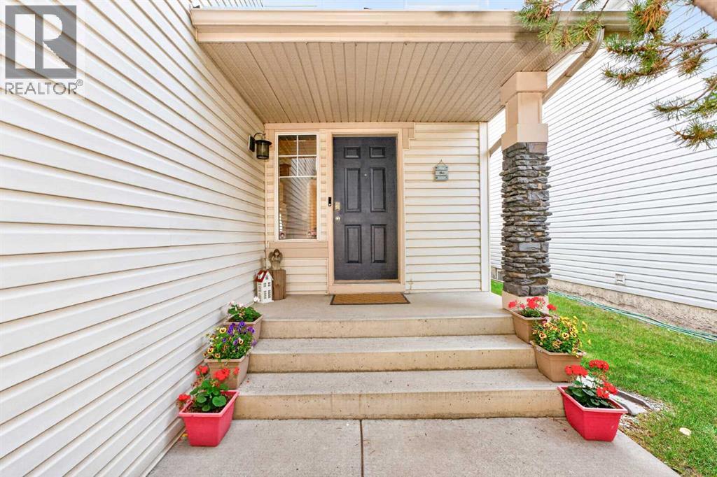 137 Douglas Glen Manor SE, Douglasdale/Glen, Calgary photo 4