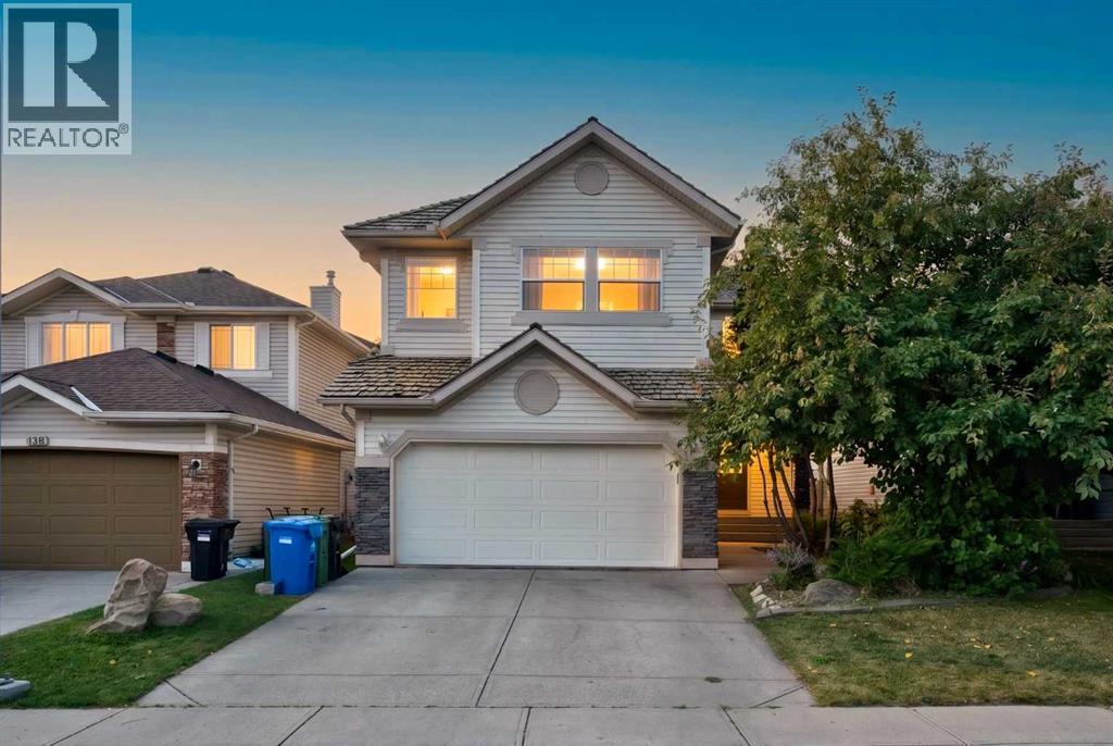 137 Douglas Glen Manor SE, Douglasdale/Glen, Calgary photo 1