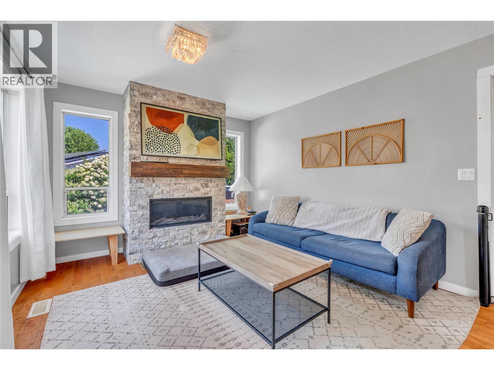 299 Roy Avenue - 3