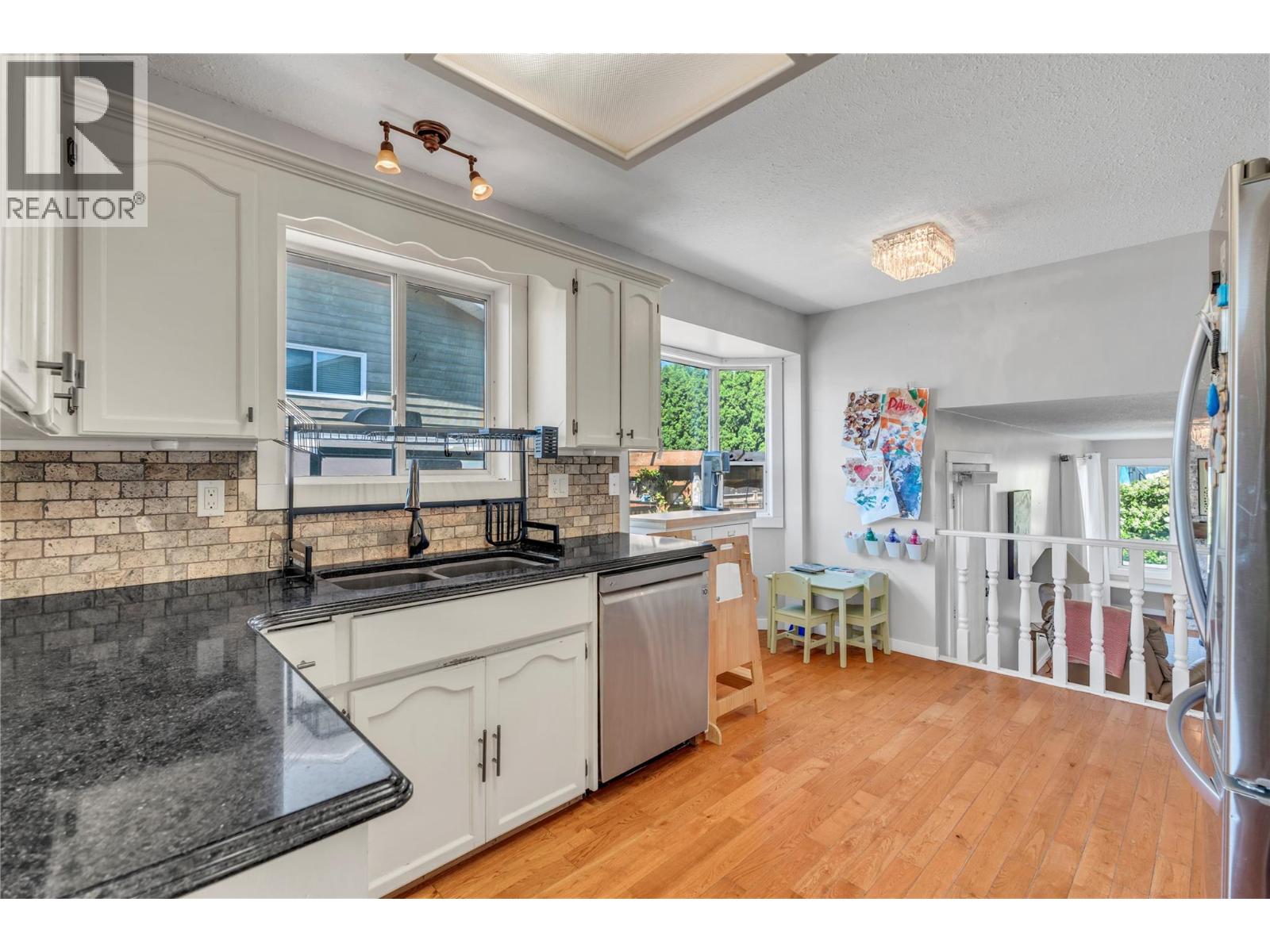299 Roy Avenue - 8