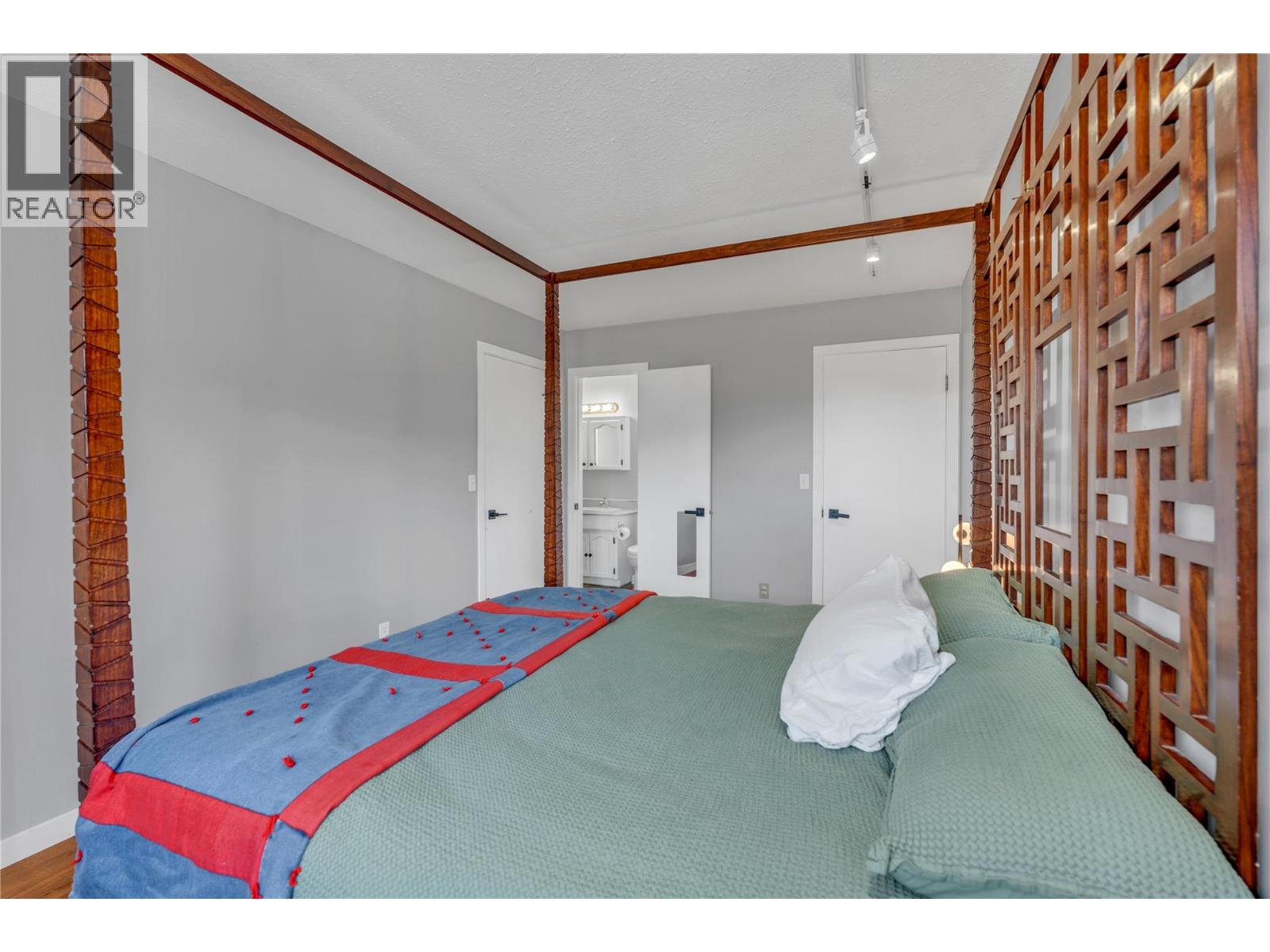 299 Roy Avenue - 21