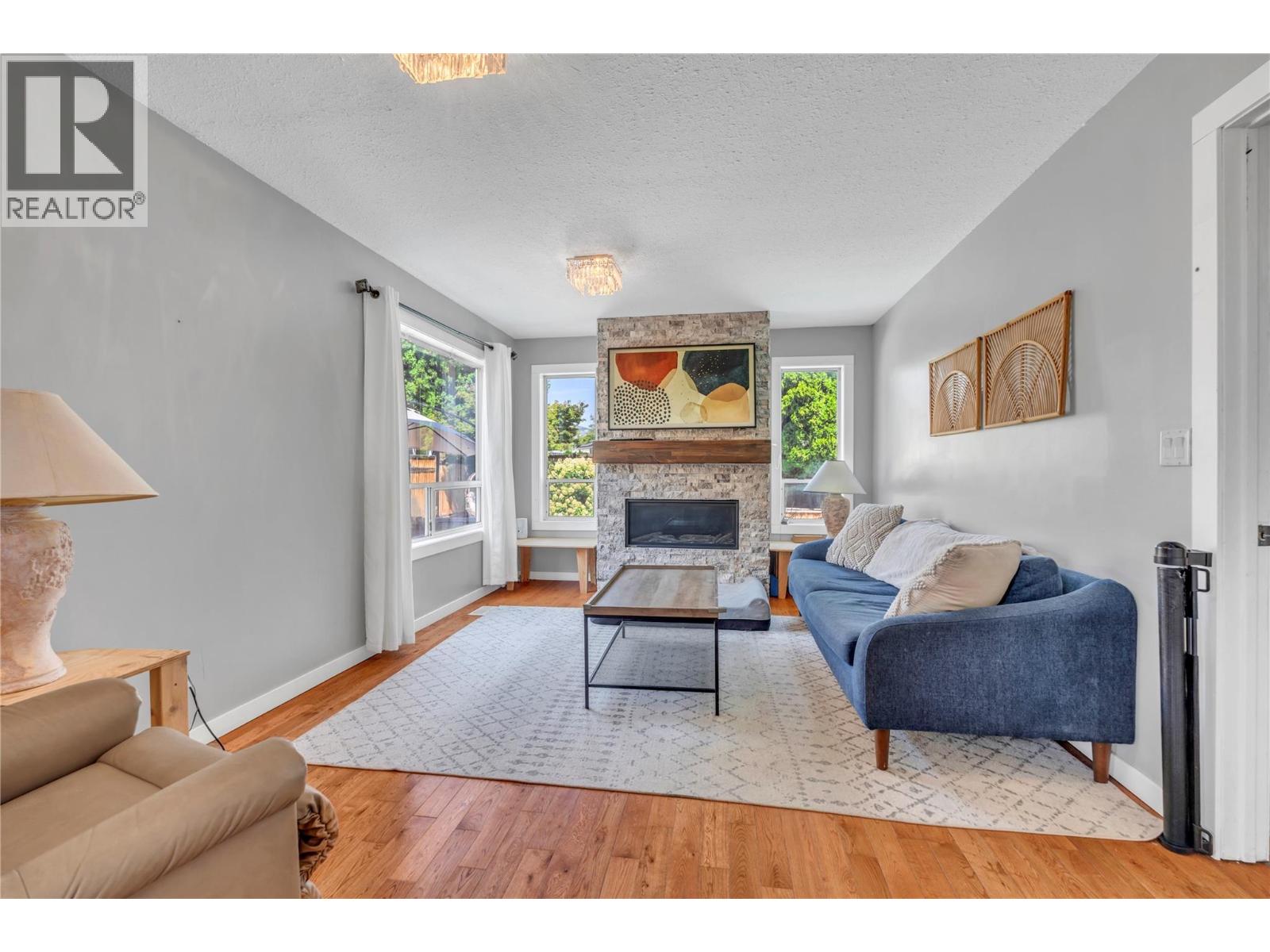 299 Roy Avenue - 4