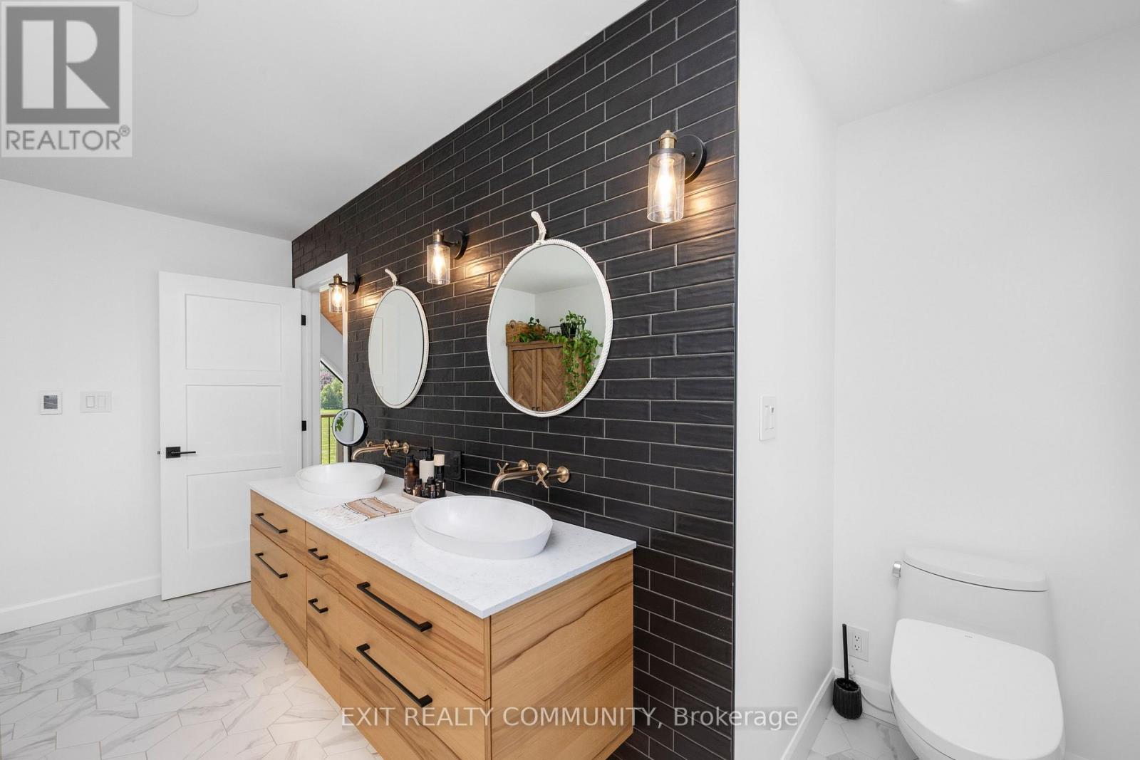 3913 EGREMONT ROAD - Image 32