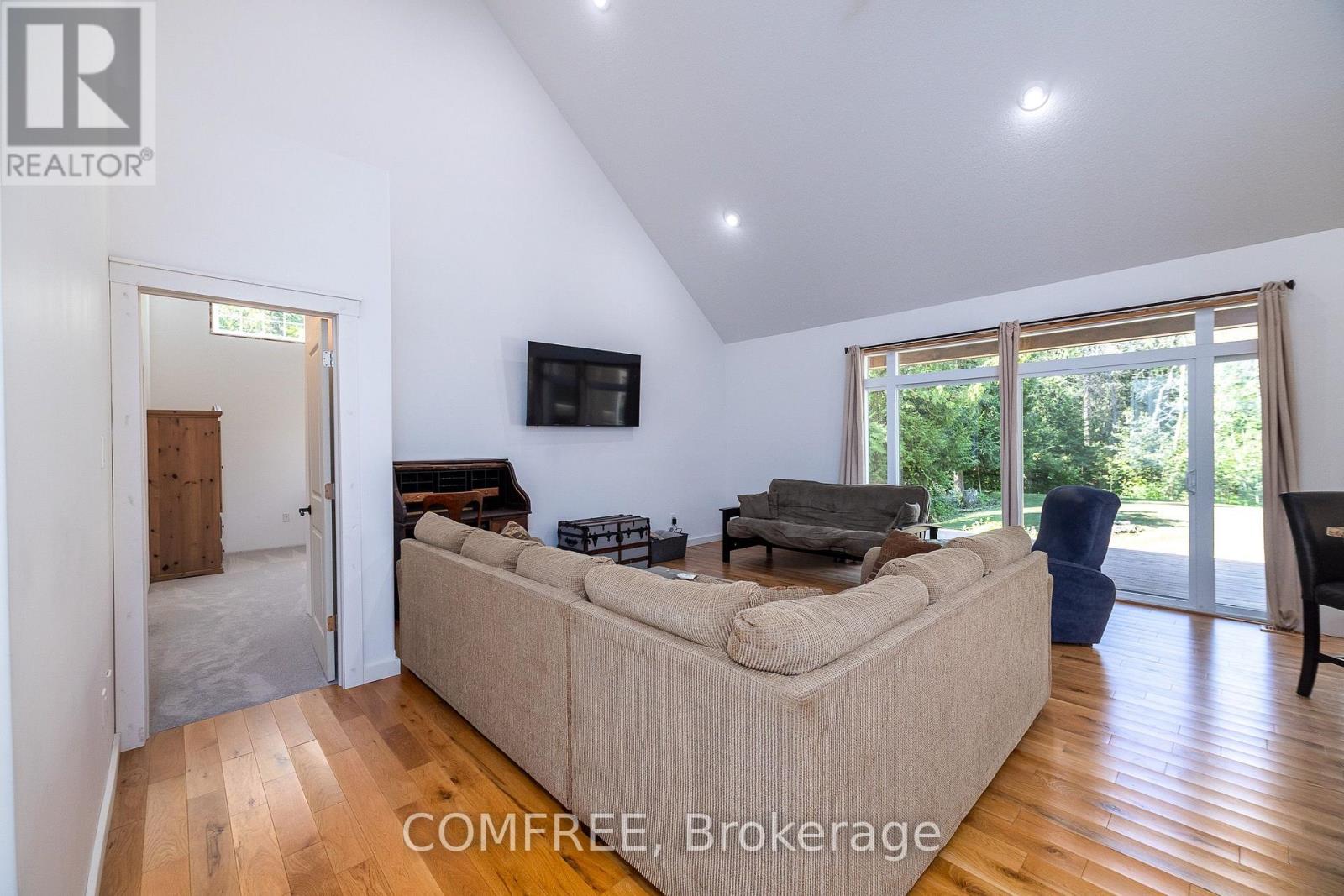 38 BELL DRIVE - 18