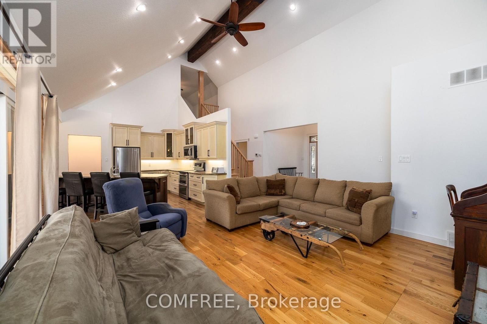 38 BELL DRIVE - 21