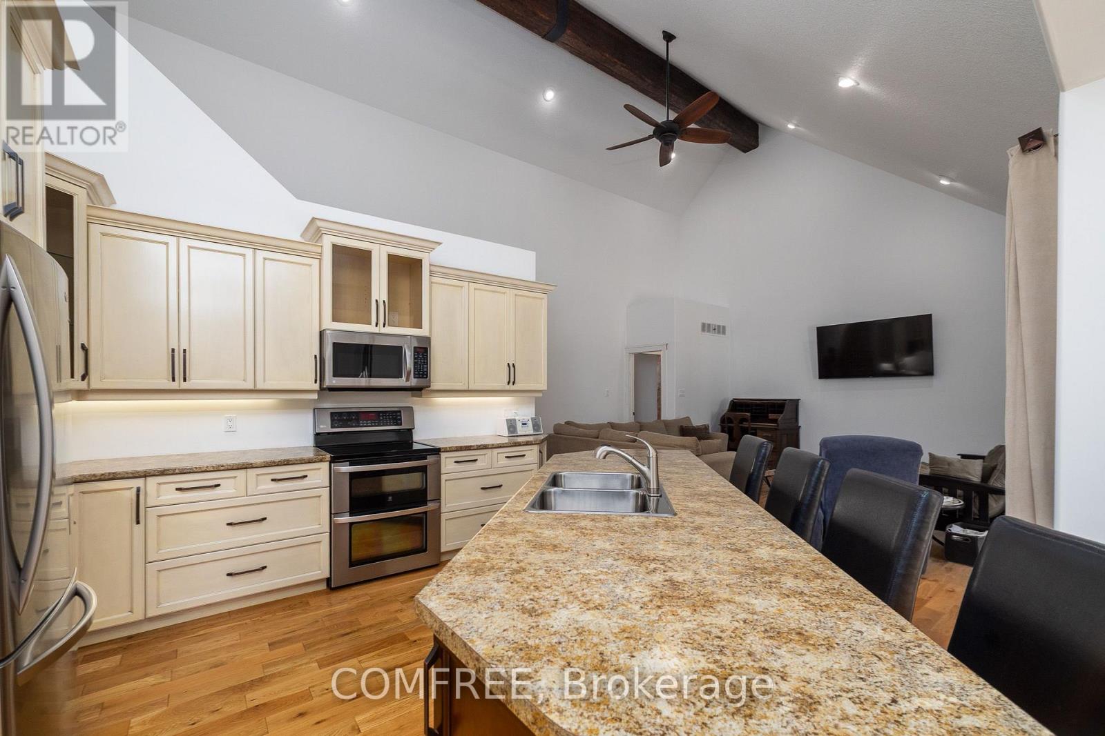 38 BELL DRIVE - 23
