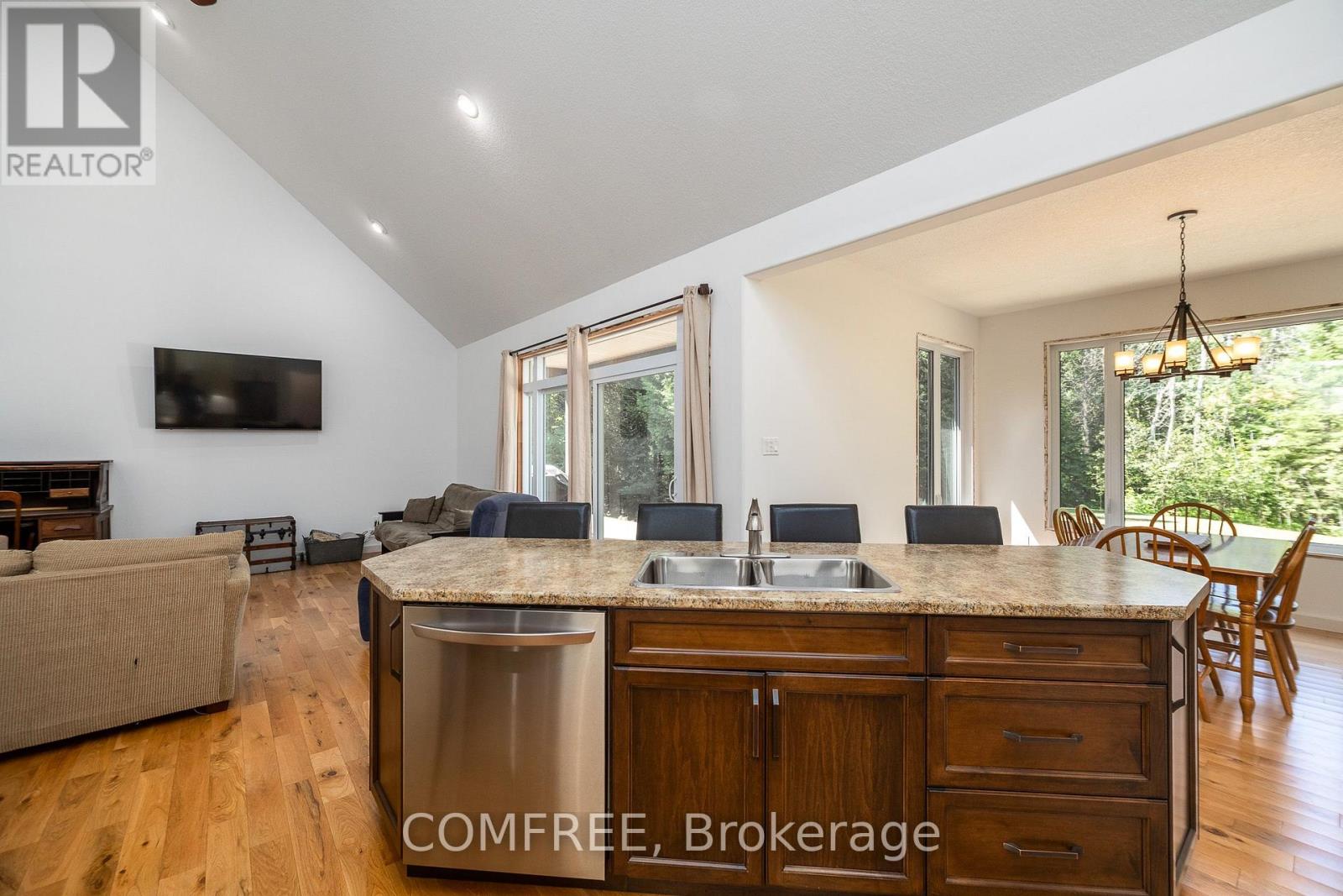 38 BELL DRIVE - 24