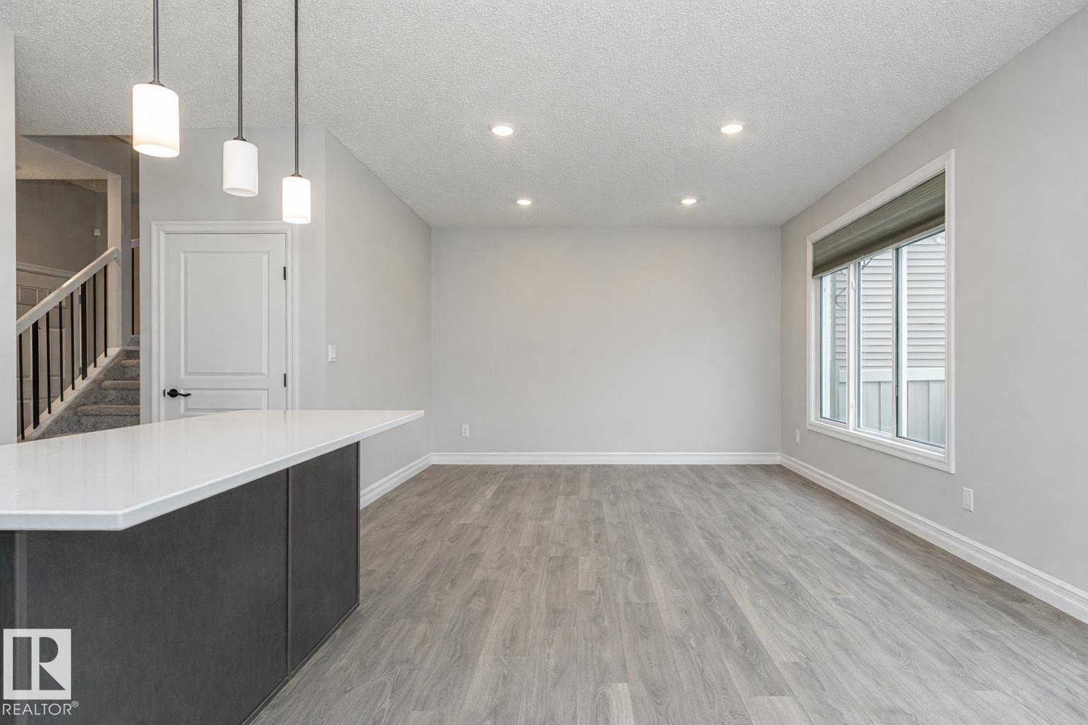 8744 223 ST NW NW - 18