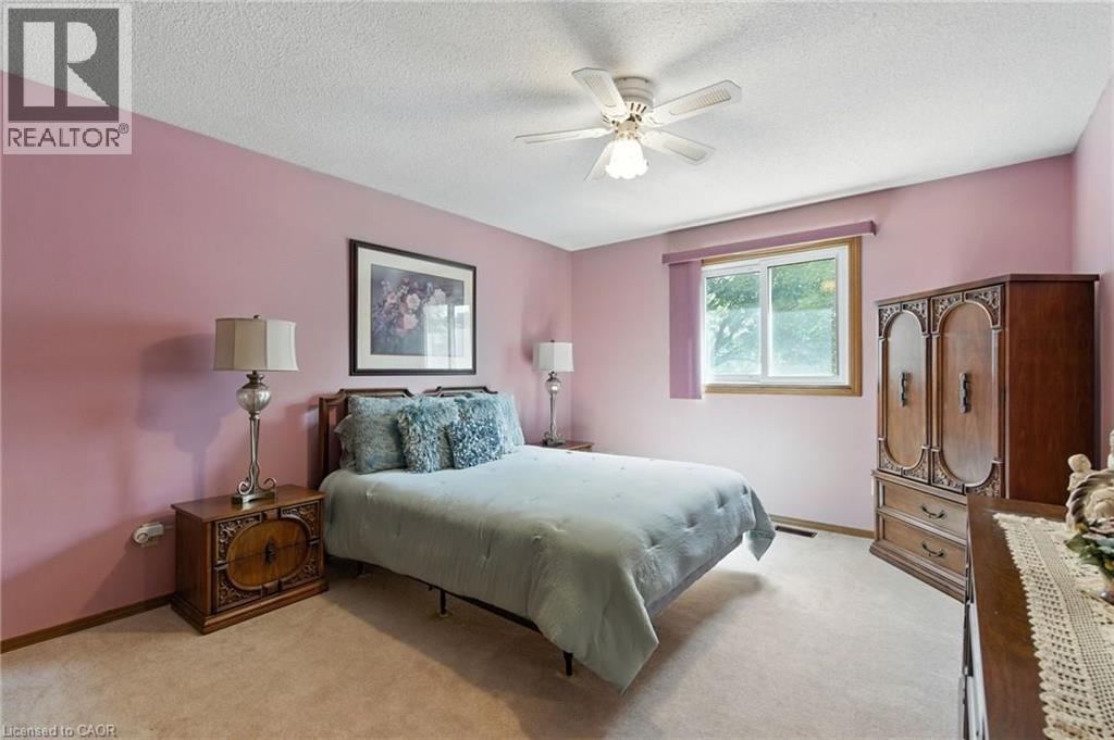 39 MEGNA Court - 21